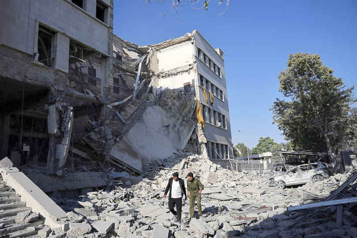 Israel launches heavy airstrikes in  Damascus, vowing to protect Druze